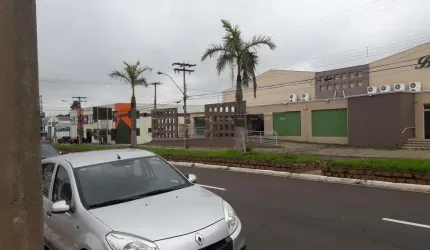 Galpão Comercial no Jardim São Paulo próximo ao Ginásio Milton Olaio Filho em São Carlos