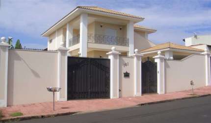 Casa Padrão em São Carlos