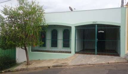 ótima casa de 2 dormitórios em São Carlos