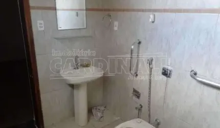 Casa residencial ou comercial com 3 dormitórios e 1 suíte no centro de São Carlos