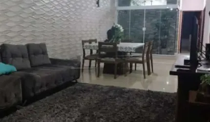 Excelente casa em ótima localização.
