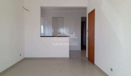 Casa sobreposta de condomínio com 2 dorms. (2 suítes), somente aqui na imobiliária Morada na Praia.