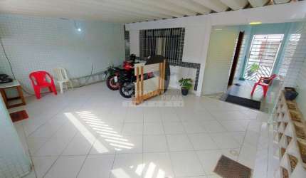 SOBRADO na Mirim, 03 Dormitórios , 2 Vagas. Confira na Imobiliária em Praia Grande.