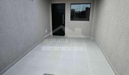 Triplex na Mirim, 3 Dormitórios, quintal, Venha Conferir na Imobiliária em Praia Grande.