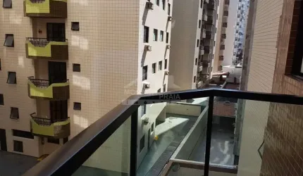 Apartamento TOTALMENTE MOBILIADO, PRÉDIO FRENTE MAR, lazer, só na imobiliária em Praia Grande.