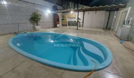 Casa ISOLADA Canto do Forte, 3 dormitórios, 4 vagas, piscina, só na imobiliária em Praia Grande.