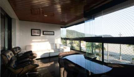 Apartamento FRENTE MAR, MOBILIADO e DECORADO no Canto do Forte, só na imobiliária em Praia Grande.