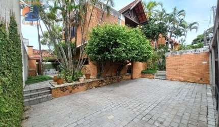 Casa Padrão para Venda em Praia da Enseada Guarujá-SP