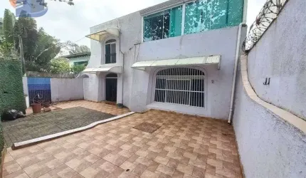 Casa Excelente Próximo ao Golf Club Pernambuco - Guarujá.
