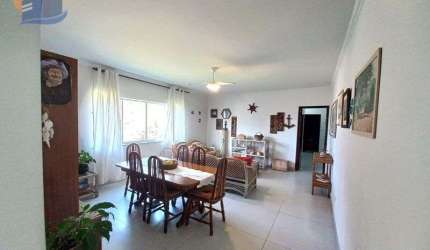 Apartamento Amplo com Ótima Localização Lado Praia Guarujá.