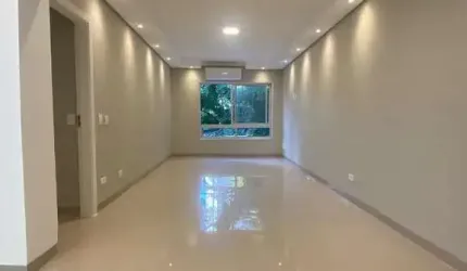 Reformado/ 100 metros do Mar/com lazer! Praia das Astúrias Guarujá!