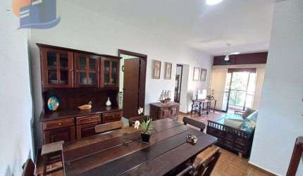 Amplo Apartamento de frente com Sacada.
