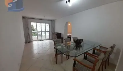 Apartamento c/Vista ao Mar, arejado, semi mobiliado, cômodos espaçosos, próximo de comércios em geral