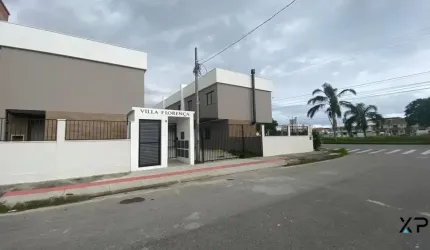 Sobrado á venda em Nova Palhoça com 3 quartos 1 suíte e 3 banheiros