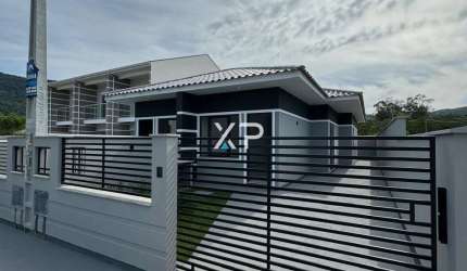 Casas em Forquilhas à venda com 2 quartos/Suíte | XP2302
