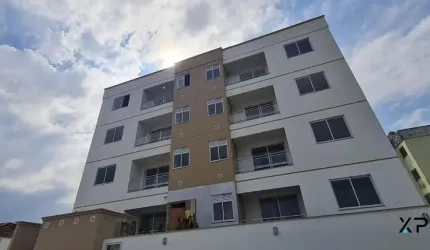 Apartamento a venda com 2 quartos, 1 banheiro e 1 vaga de garagem.