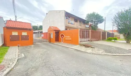 Sobrado em Condomínio Bairro Orleans.