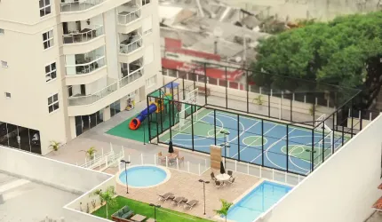 Vendo Apartamento - Todo Mobiliado - 3 quartos (1suíte + 2 quartos)-2 Vagas - Zona 07 - Maringá-PR.