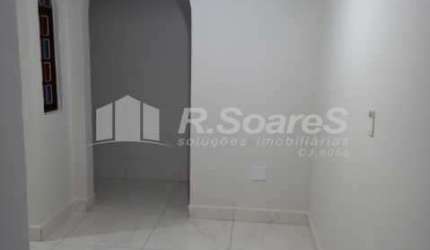 Apartamento com 2 quartos à venda na Estrada da Água Branca, Realengo, Rio de Janeiro, 55 m2 por R$ 150.000