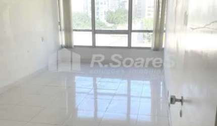 Sala comercial com 1 sala à venda na Rua Conde de Bonfim, Tijuca, Rio de Janeiro, 29 m2 por R$ 180.000
