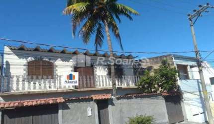Casa com 4 quartos à venda na Rua Ebro, Jardim Carioca, Rio de Janeiro, 600 m2 por R$ 470.000
