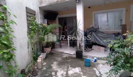 Casa com 2 quartos à venda na Estrada General Canrobert Pereira da Costa, Realengo, Rio de Janeiro, 80 m2 por R$ 165.000