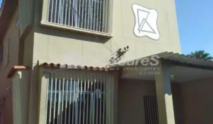 Casa com 2 quartos à venda na Rua das Camélias, Vila Valqueire, Rio de Janeiro, 184 m2 por R$ 550.000