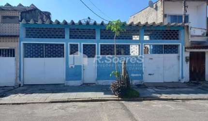 Casa com 3 quartos à venda na Rua Joinville, Padre Miguel, Rio de Janeiro, 238 m2 por R$ 440.000