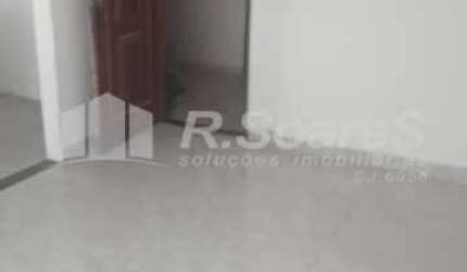 Apartamento com 2 quartos à venda na Rua Soares Caldeira, Madureira, Rio de Janeiro, 50 m2 por R$ 150.000