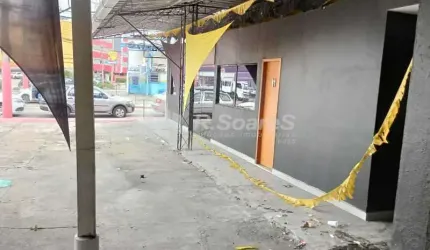 Ponto comercial à venda na Estrada Intendente Magalhães, Vila Valqueire, Rio de Janeiro, 250 m2 por R$ 900.000