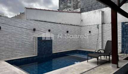 Casa com 3 quartos à venda na Rua das Rosas, Vila Valqueire, Rio de Janeiro, 200 m2 por R$ 1.200.000