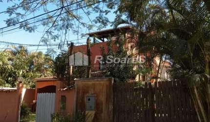 Casa em condomínio fechado com 4 quartos à venda na Estrada dos Bandeirantes, Vargem Pequena, Rio de Janeiro, 238 m2 por R$ 790.000