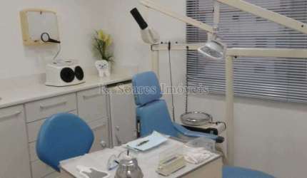 Sala comercial com 2 salas à venda na Rua das Rosas, Vila Valqueire, Rio de Janeiro, 34 m2 por R$ 260.000