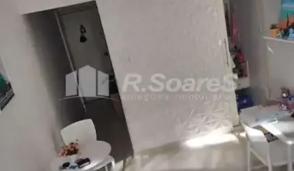 Apartamento com 3 quartos à venda na Rua Teles, Campinho, Rio de Janeiro, 70 m2 por R$ 180.000