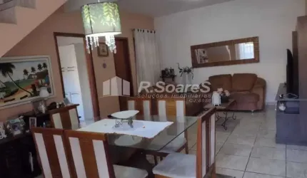 Casa com 3 quartos à venda na Rua Pereira Frazão, Praça Seca, Rio de Janeiro, 130 m2 por R$ 340.000