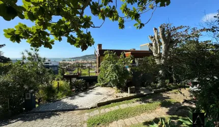 Casa Vista ao Mar em Condomínio - Garopaba SC