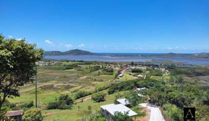 Terreno com Vista em Condomínio