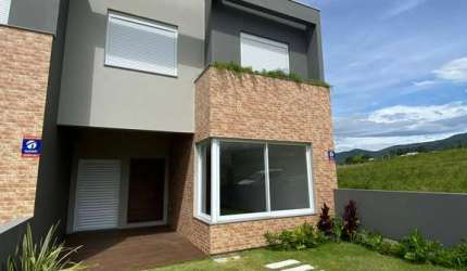 Casa à venda no bairro Ferraz - Garopaba/SC