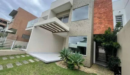 Casa à venda no bairro Ferraz - Garopaba/SC