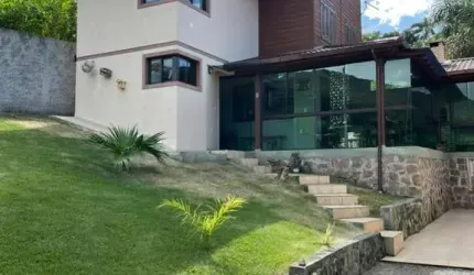 Casa  em Garopaba, à venda perto do mar