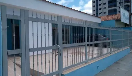 Ampla casa à venda em Caraguatatuba-SP, Jardim Primavera: 3 quartos, 2 banheiros, 3 vagas de garagem, 203m². Venha conferir!