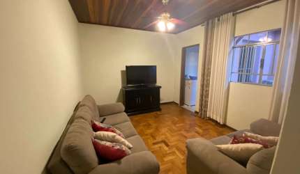Casa à venda em São Paulo-SP, bairro Vila Regina: 5 quartos, 2 banheiros, 6 vagas, 290m² de área. Imperdível!