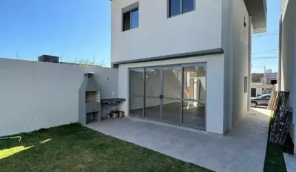 Linda casa á venda em Atibaia/SP
