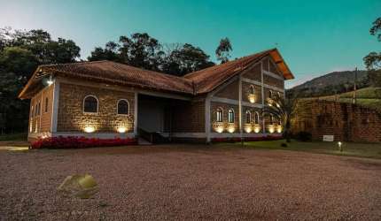 Imóvel para investimento! Castelo de Pedra á venda em Santa Catarina/SP