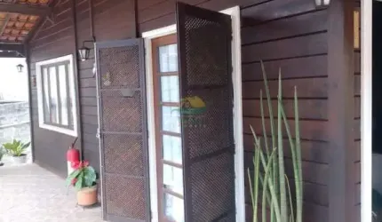 Casa de Madeira de Qualidade disponível para venda ou locação em Terra Preta, Mairiporã/SP
