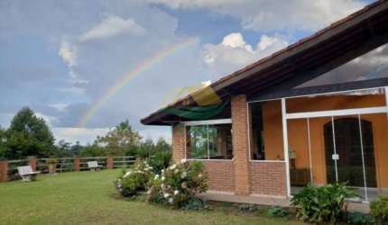 Pousada cinematográfica localizado (Próximo de Atibaia) à venda em Bom Jesus dos Perdões SP