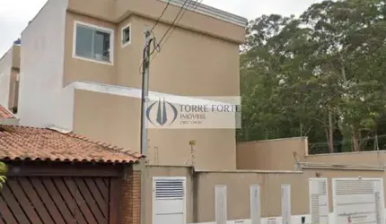 Lindo Sobrado em Condomínio Fechado Próximo ao Parque do Carmo