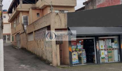 4 casas e um salão comercial no Jardim Colorado