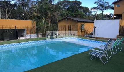 Sitio em Embu Guaçu com  10 quartos 8 banheiros e 10 vagas