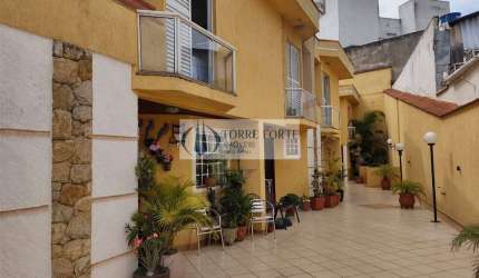 Sobrado em condominio com 3 dormitórios, 1 suite, 3 vagas na Vila Bertioga